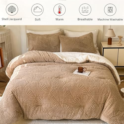 tohrisa Seashell Jacquard Sherpa Comforter Set Warm Cozy Premium Bedding 3 Pieces, Full/Queen Size Geometric Pattern Quilt Comforter with 2 Pillowcases(90"X90" Beige) - Image 3