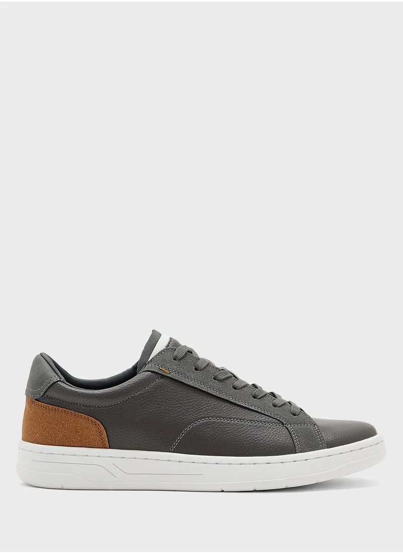 Robert Wood Smart Casual Sneakers