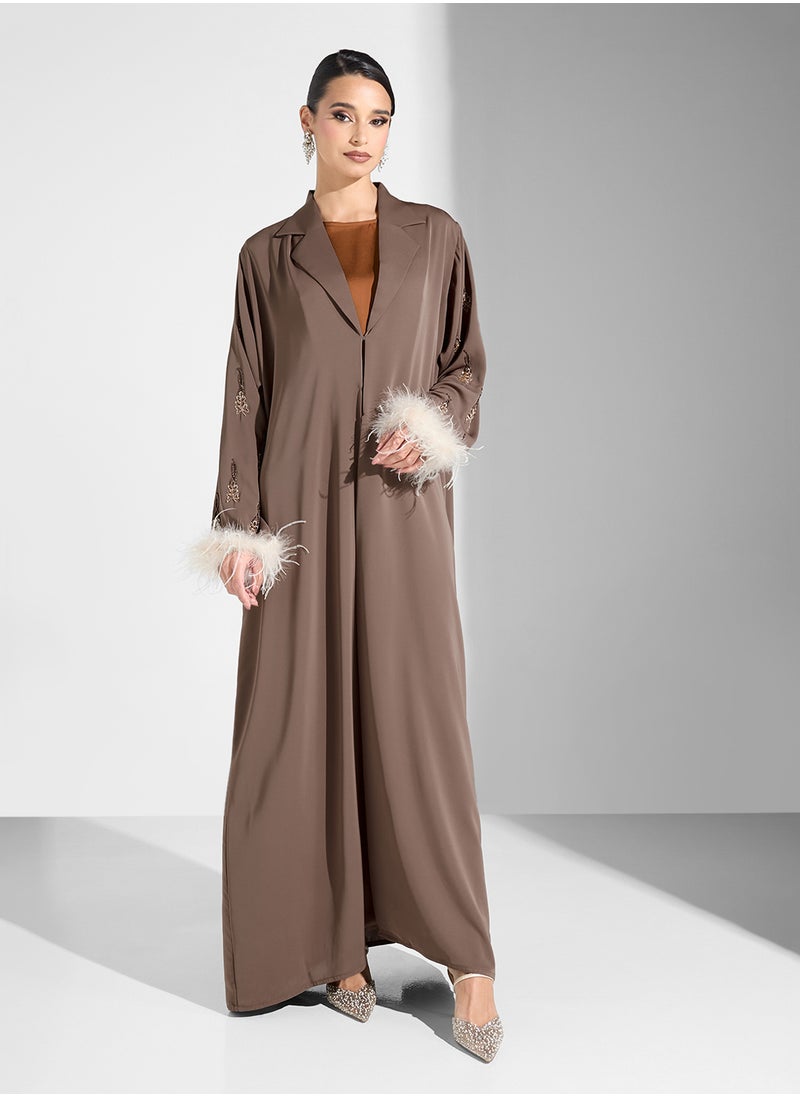 hayas closet Collar Neck Fur Detailed Flared Sleeve Abaya  - Image 5