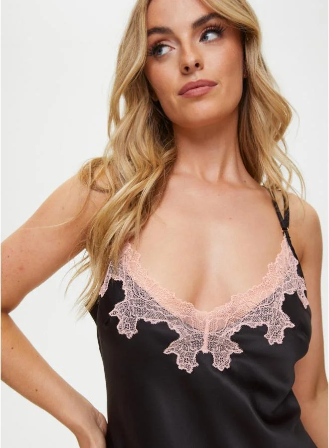 آن سمرز قميص نوم ساتان ودانتيل سوريللا من آن سمرز