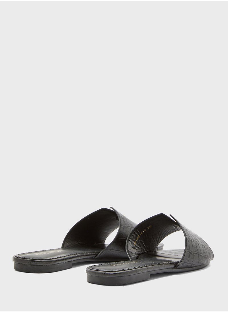 Croc Slide On Sandals - pzsku/Z7E151C921AD4F9B1EEB8Z/45/_/1698934407/e5b8c294-725e-4518-a5e5-e602a6113c6a