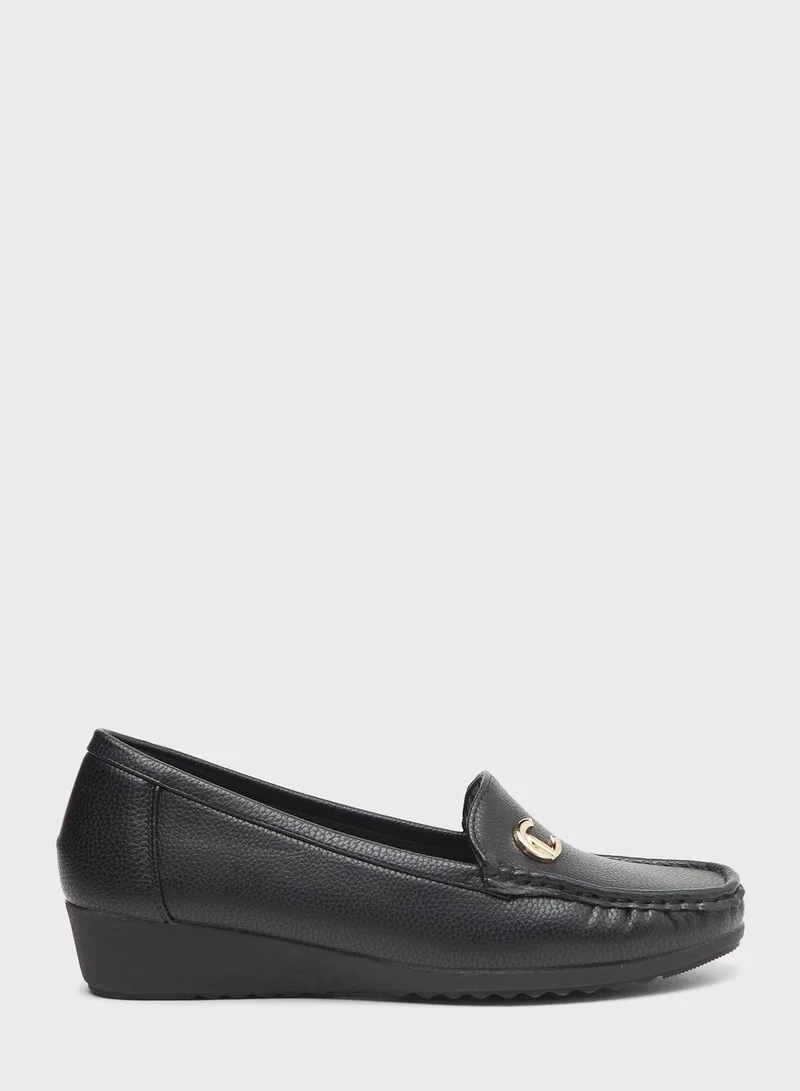 Le Confort Ankle Strap Mid Heel Loafers