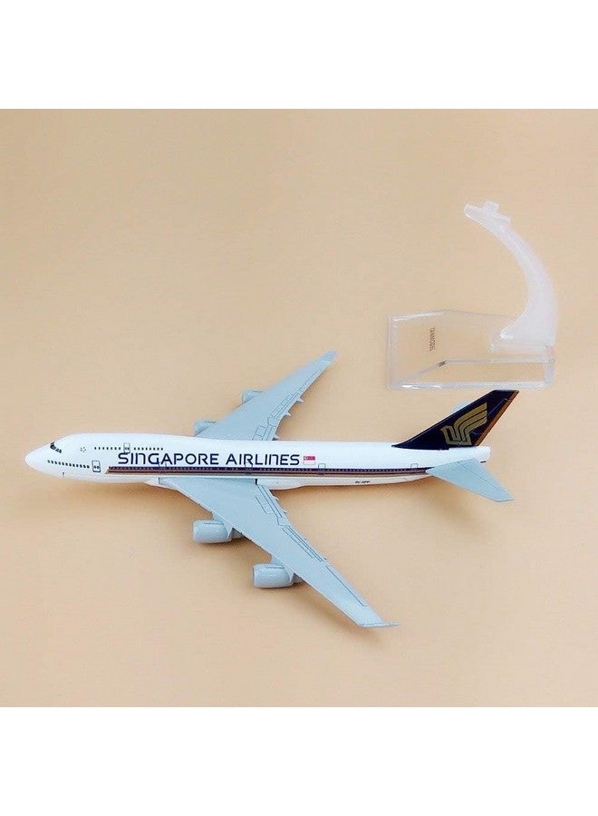 SCHUBERT only for Display Diecast Aeroplane Scale Model Size -16 cm X 14 cm (Singapore Airlines),multicolor - Image 3