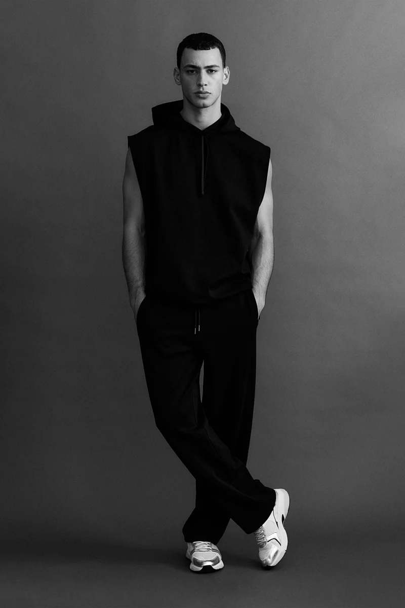 اتش اند ام بنطلون رياضي بقصّة عادية