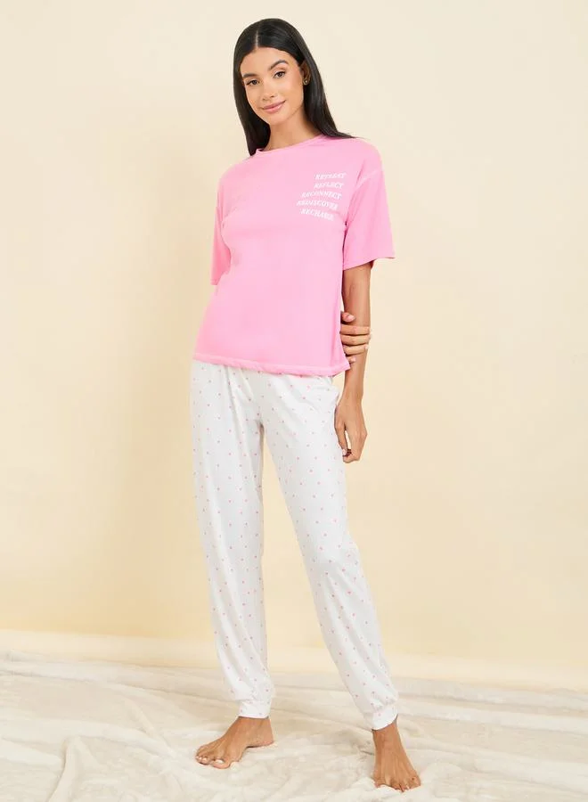 Styli Slogan Print Contrast Stitch Drop Shoulder T-shirt and Spot Cuff Pyjama Set