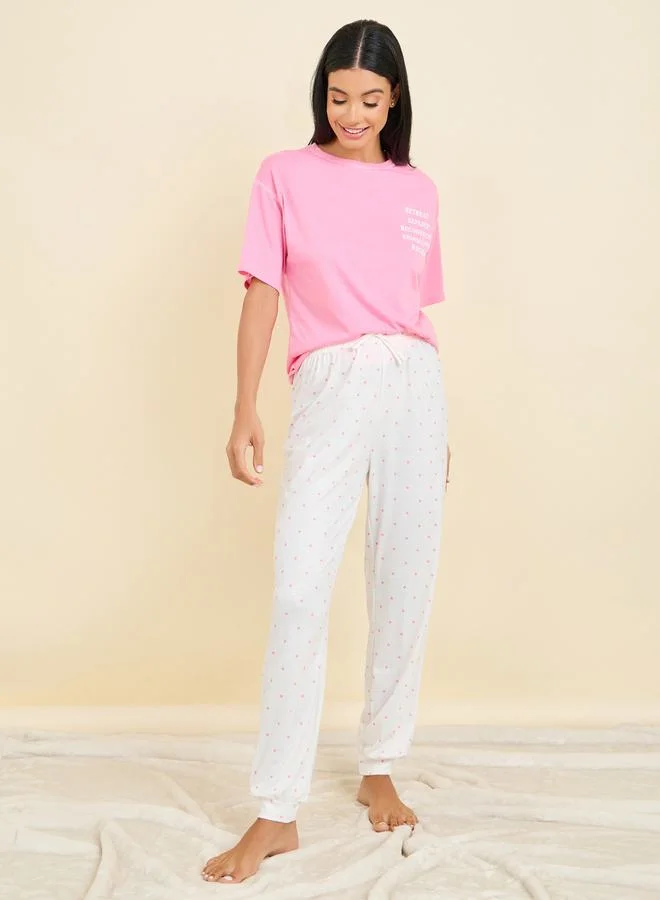 Styli Slogan Print Contrast Stitch Drop Shoulder T-shirt and Spot Cuff Pyjama Set
