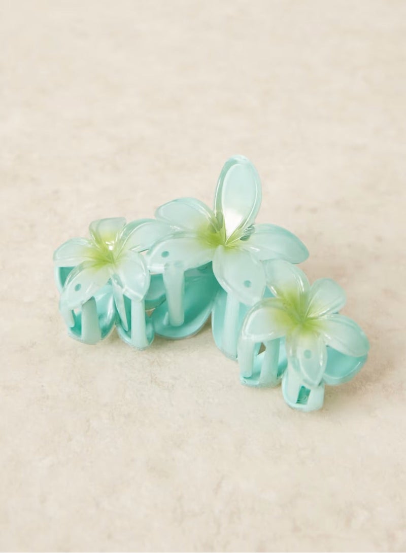 Beautify triple Hawaiian flower hair clip in blue and green - Image 2