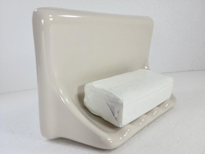 BEIGE BONE ALMOND CERAMIC SOAP DISH SHOWER TRAY TILE IN INSTALLATION VINTAGE MID CENTURY MODERN RETRO