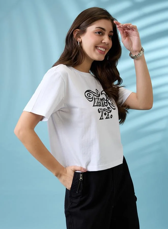 globus Globus White Graphic Print Boxy Crop T-Shirt