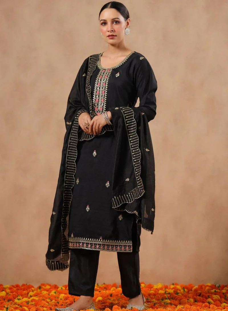 ISHIN  Regular Fit Three-Quarter Sleeve Printed Black Silk Woven Kurta Set For Women Flat Collar Perfect For Wedding And Engagement Pull On Closure for Women | Best Price UAE