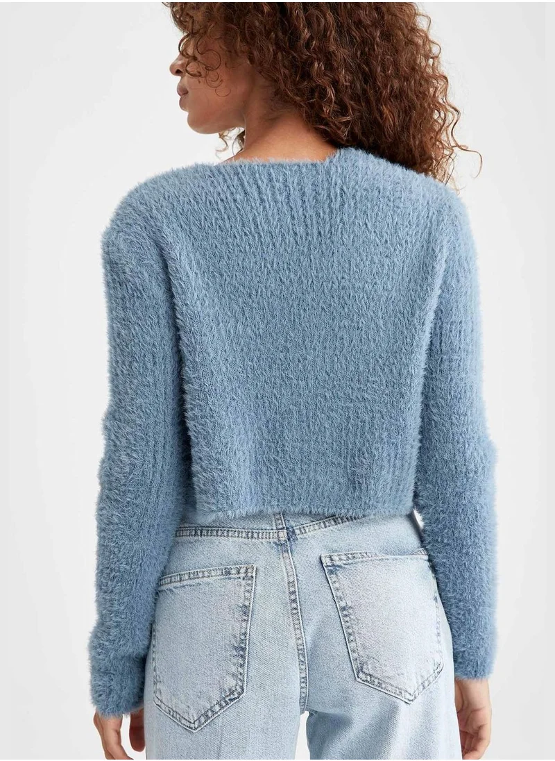 DeFacto Long-Sleeved Cropped Fit V-Neck Outfit