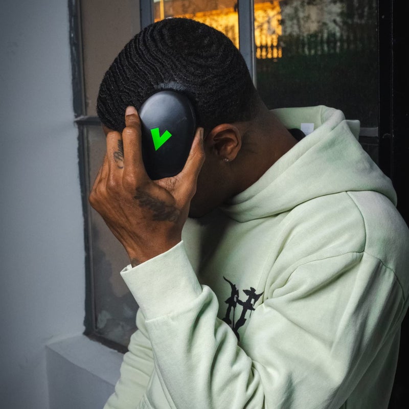 Veeta Superior Wave Brush for Men 360 - Palm With Protective Cover, 100% Synthetic Flex Bristles, Curved Design to Deepen & Define Pattern (Soft) - Image 5