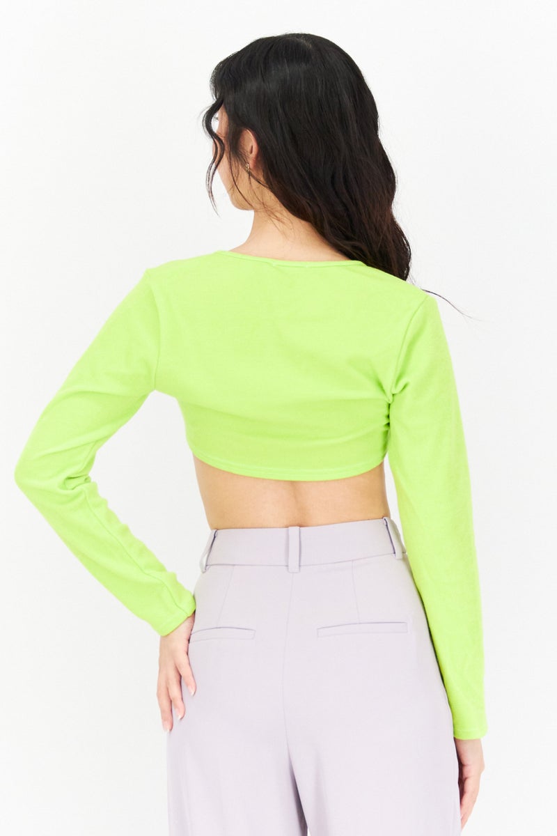 I SAW IT FIRST Women Keyhole Neckline Solid Long Sleeve Crop Top, Lime Green - Image 2
