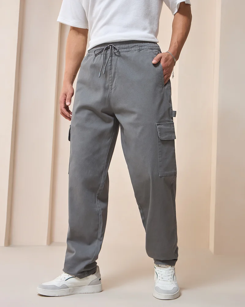 bewakoof Men's Grey Oversized Cargo Carpenter Pants