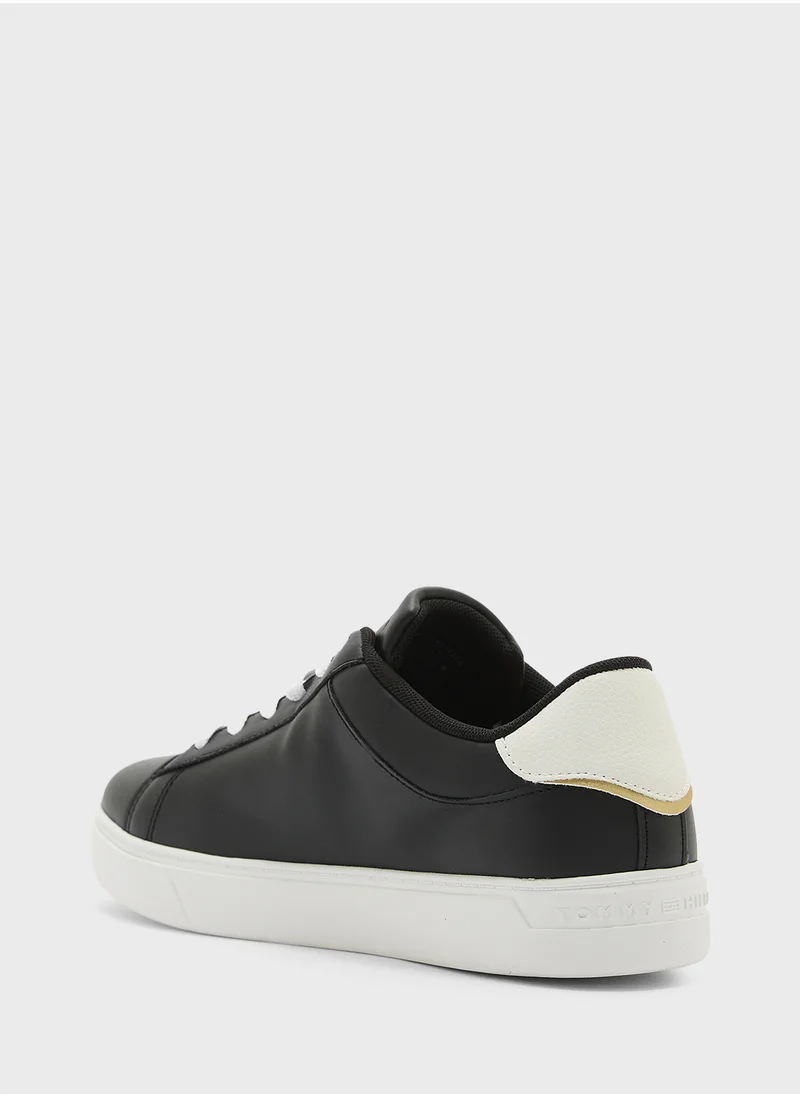 تومي هيلفيغر Logo Detail Lace Up Low Top Sneakers