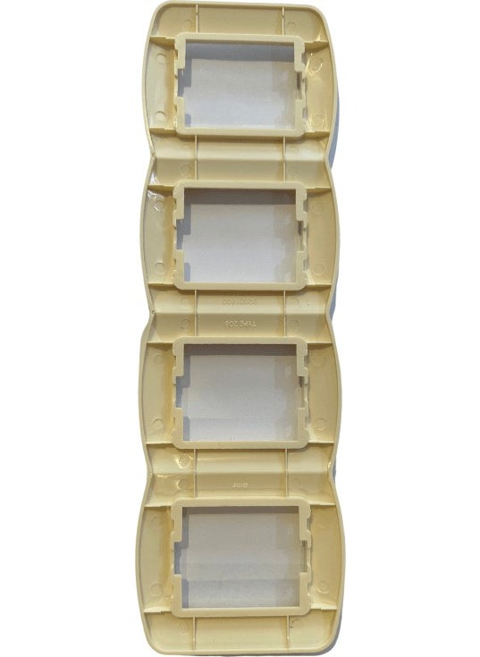 Quadruple Vertical Frame Riva Cream 519800
