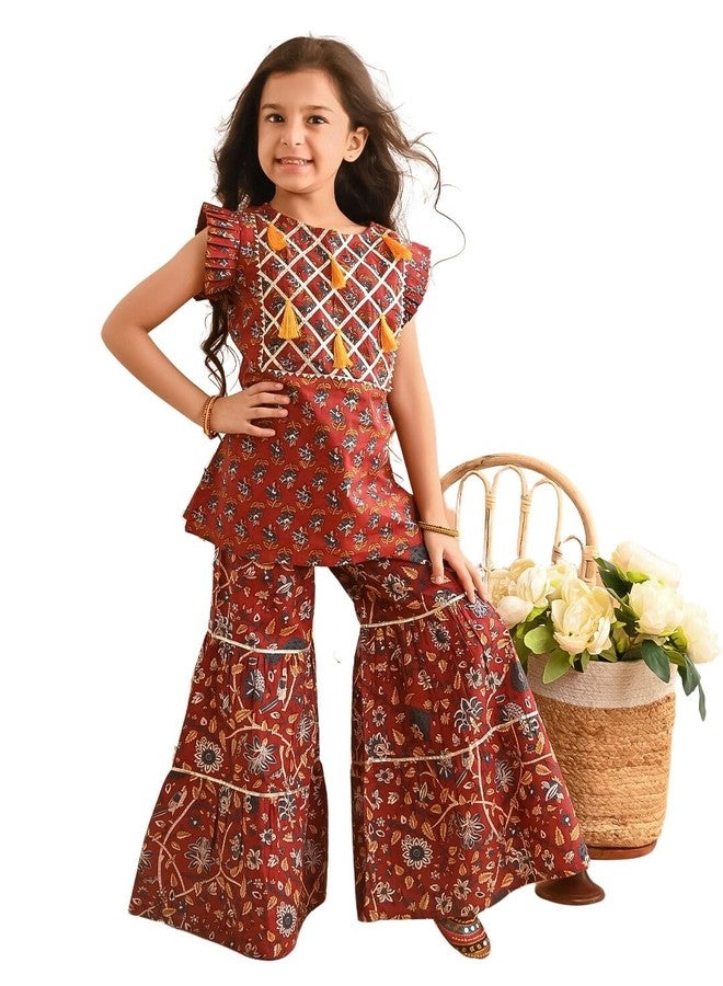 LILPICKS طقم شراة كورتا مستقيم مزين بنقوش عرقية مع شرابات للفتيات (مارون متعدد) (8-9 سنوات) - Image 1