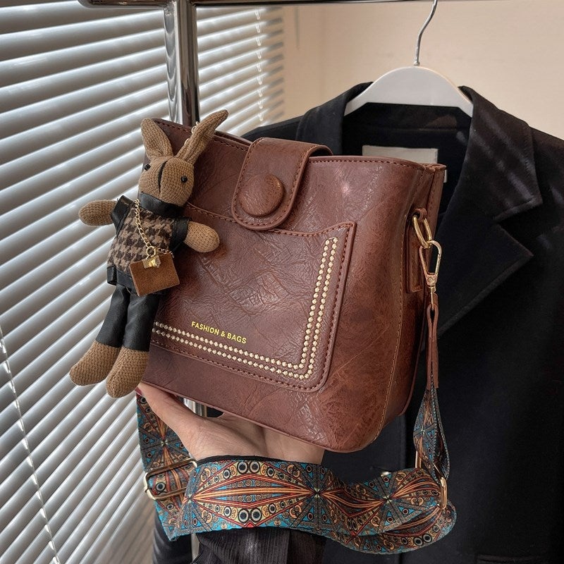 Niche Design Fashion Retro All-Match Commuter Shoulder Crossbody Bag Women'S High-End Texture Bucket Bag - Image 5