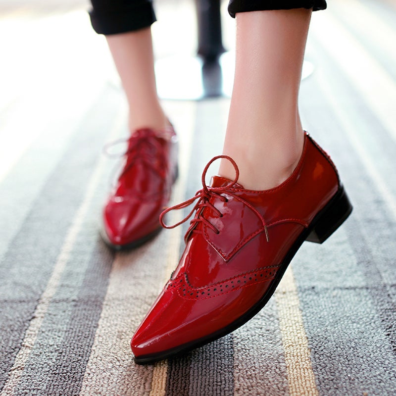 Spring, Summer And Autumn New Brogue Women'S Shoes Burned Flower Hollow Square Heel Shoes Women'S Pointed Patent Leather Women'S Small Leather Shoes 4043 - Image 3