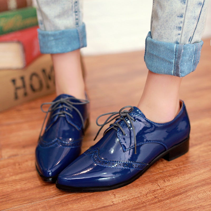 Spring, Summer And Autumn New Brogue Women'S Shoes Burned Flower Hollow Square Heel Shoes Women'S Pointed Patent Leather Women'S Small Leather Shoes 4043 - Image 4