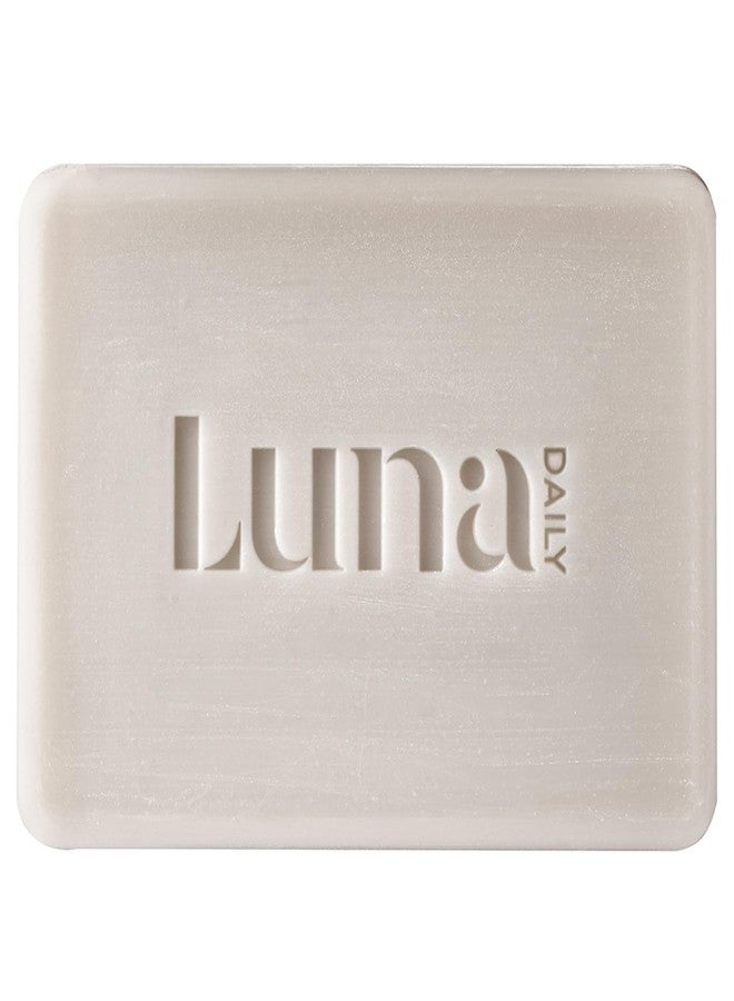 Luna Daily صابون لونا اليومي الخالي من الصابون | منظف طبيعي متوازن الحموضة للبشرة الحساسة | بديل لغسول الجسم وكريم الحلاقة | تركيبة مرطبة بزبدة الشيا وزيت جوز الهند للعناية الأنثوية، 125 غرام - Image 1