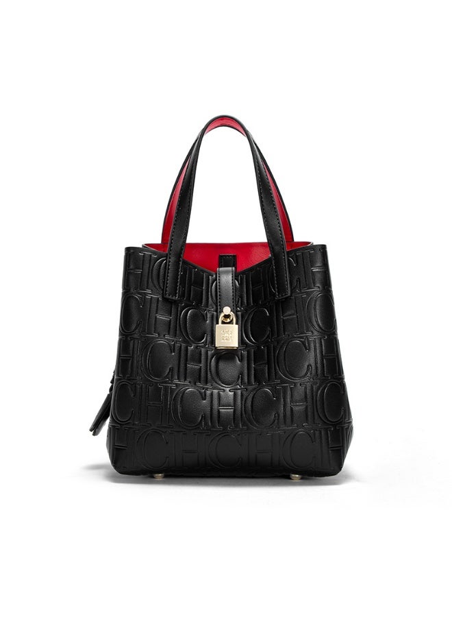 سي اتش سي اتش ​حقيبة كتف نسائية من CHCH: كروس بودي عصري بسحاب، تجمع بين الموضة والوظيفية في تصميم واحد - Image 1