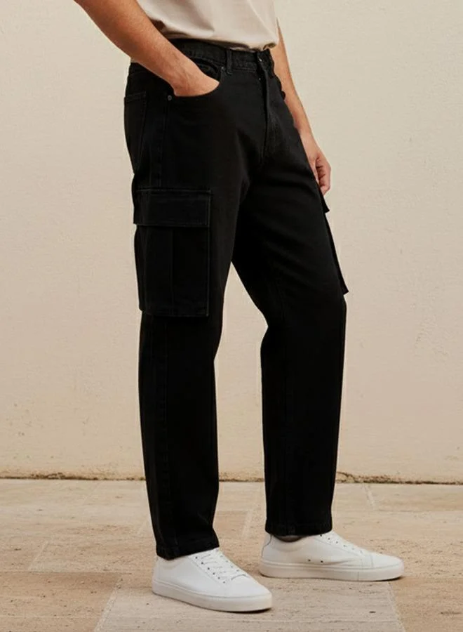 Men Regular Fit Mid Rise Cargo Jeans