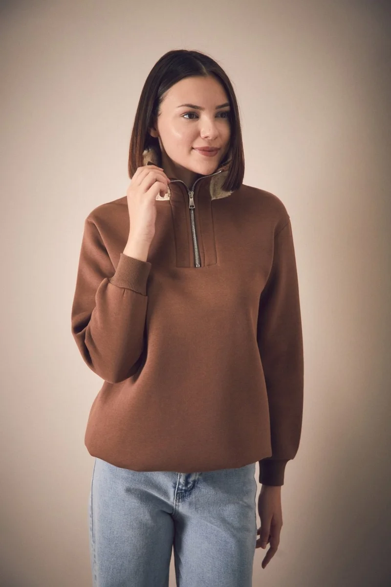 FullaModa Basic Sweatshirt with Plush Collar and Waist Stopper