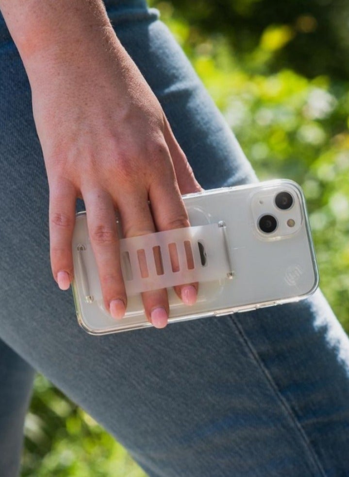 جريب 2 يو غطاء حماية واق لهاتف أبل آيفون 14بلس شفاف غير قابل للاصفرار - Image 4