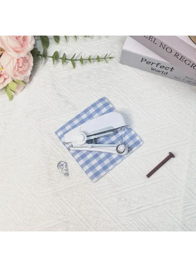 ماكينة خياطة محمولة يدوية - دليل ضبط شد الخيط للإصلاحات السريعة - للسفر والرحلات الخارجية - لون عشوائي - Image 1