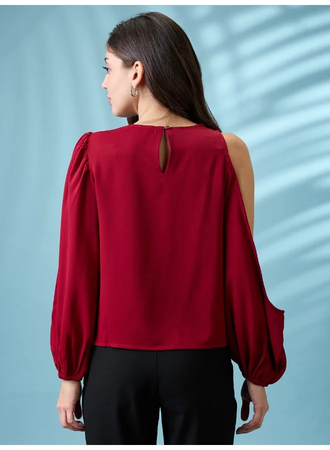 جلو باص Women Cowl Neck Cold Shoulder Bishop Sleeves Solid Pleat Detail Party Top