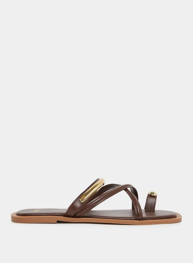 ستايلي صندل فلات بفتحة اصبع