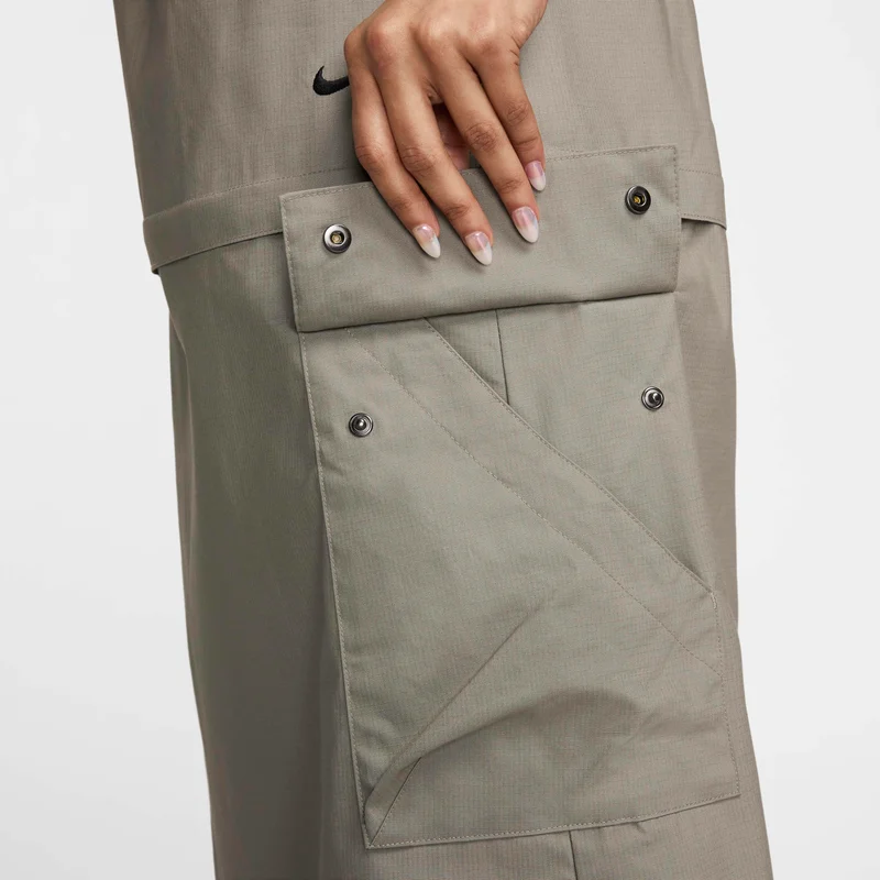 Nike Green Women's Sportswear Essential Cargo Midi Skirt for Women | Best Price UAE
