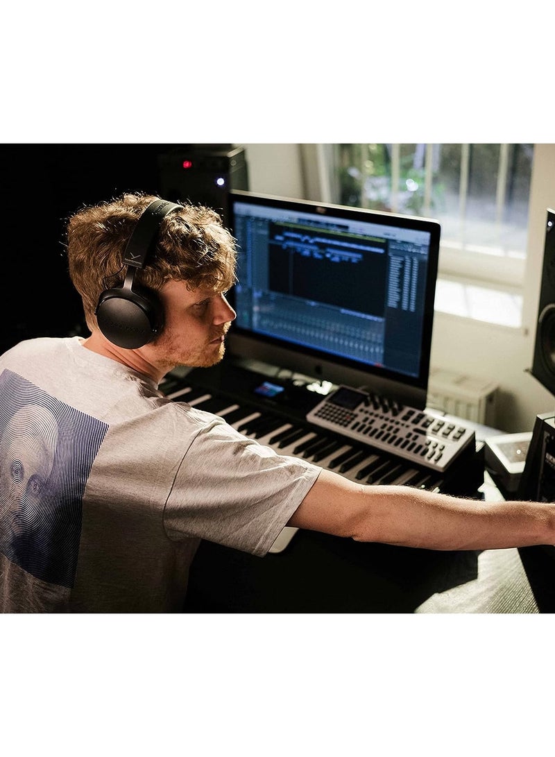 Beyer Dynamic beyerdynamic DT 700 PRO X Closed-Back Studio Headphones - Image 3