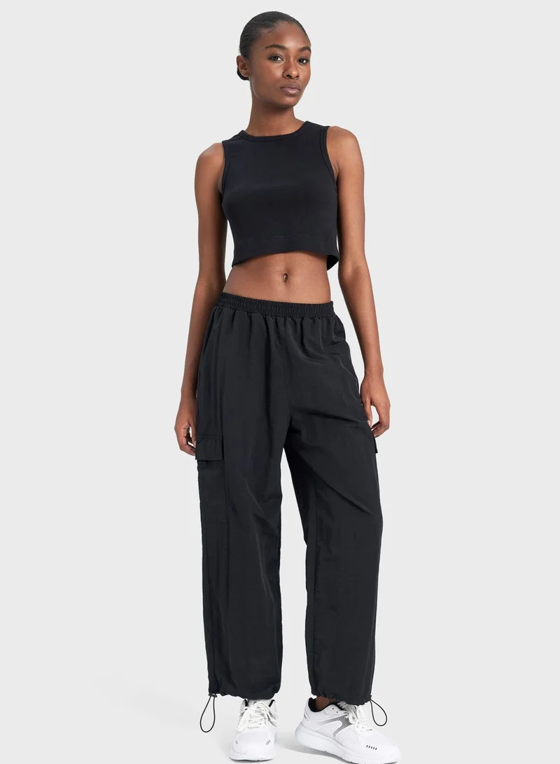 DeFacto Woman Sleeveless Cropped Fit Knitted Tank Top