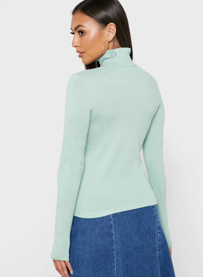Reserved Turtle Neck Sweater