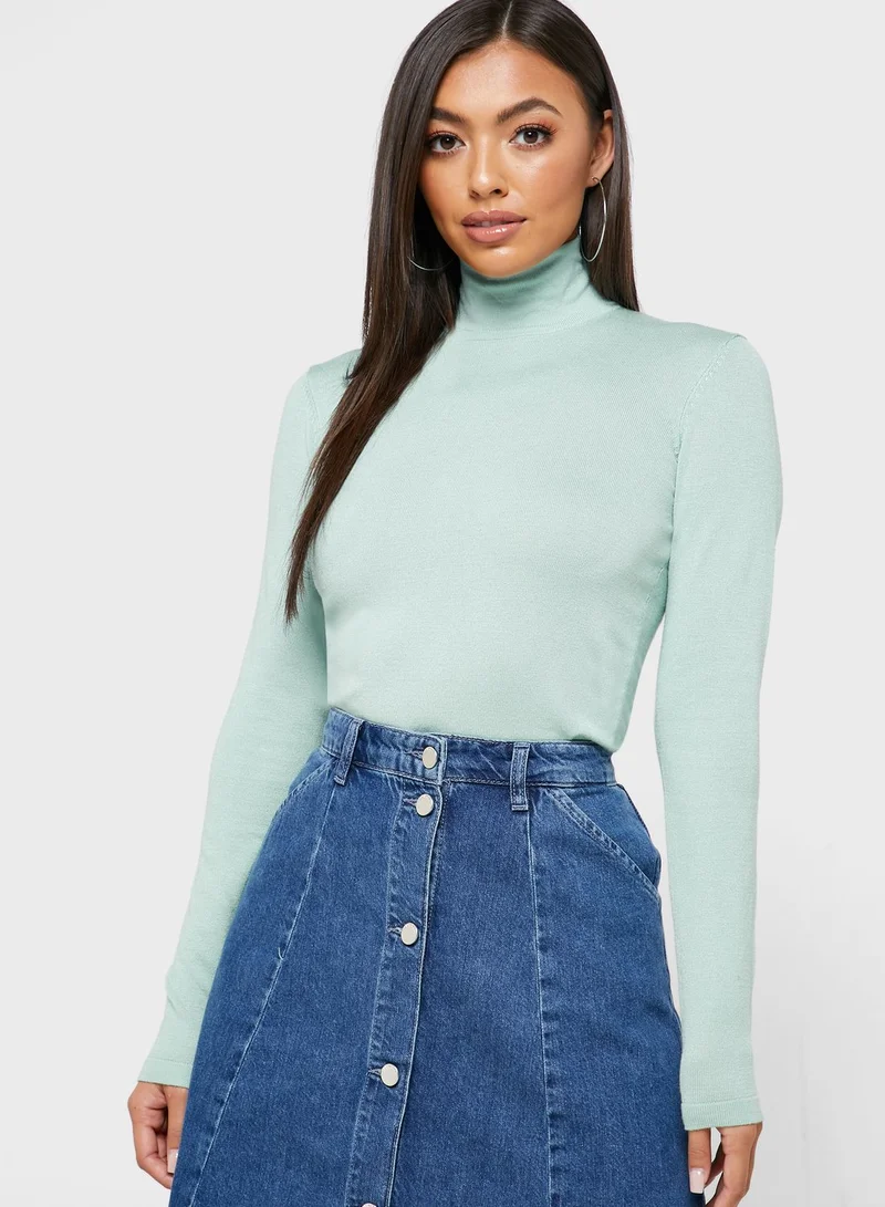 Reserved Turtle Neck Sweater