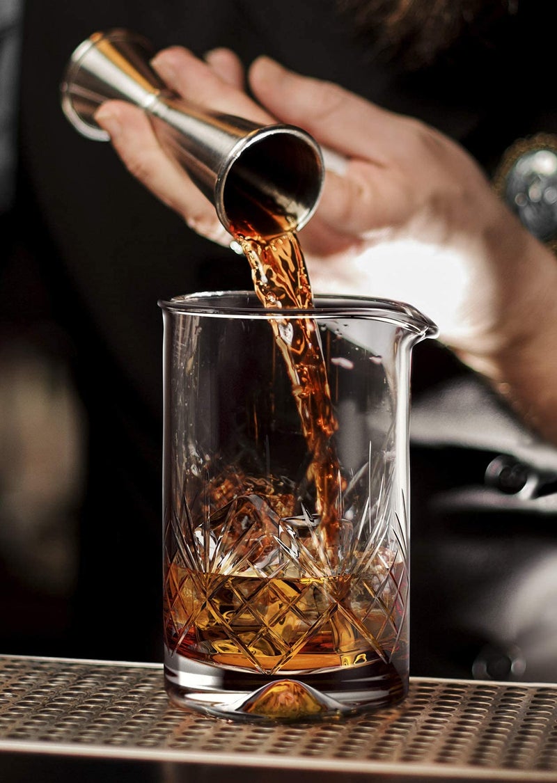 Mofado. Crystal Cocktail Mixing Glass - Premium 18oz (540ml) - Sturdy & Stable Thick Bottom Cocktail Shaker - Professional Quality Bartender Tool for Stirring Cocktails & Mixing Drinks - Gift Ideas - Image 4