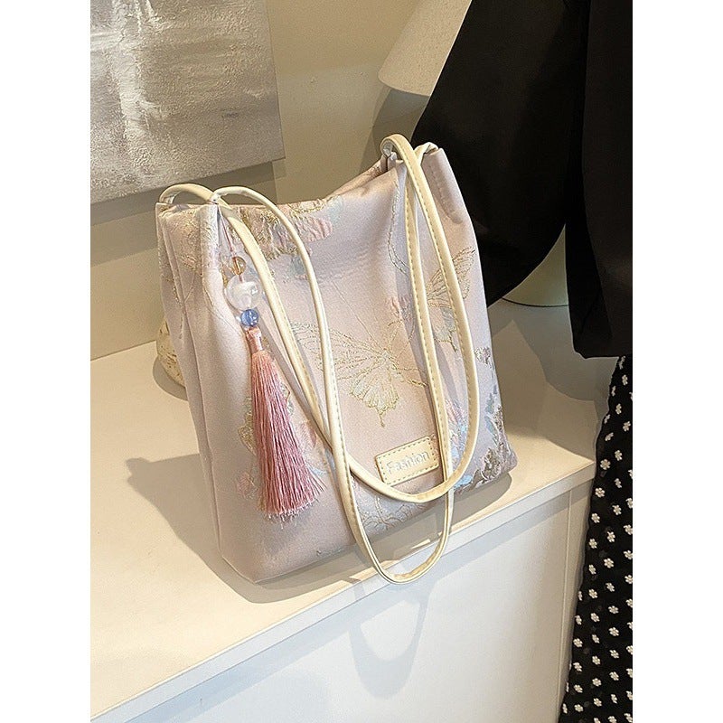 Embroidered Butterfly Bag Magnetic Buckle Chinese Shoulder Bag Niche Fashion Bag Women'S Silk Tassel Hand Crossbody Tote Bag - Image 3