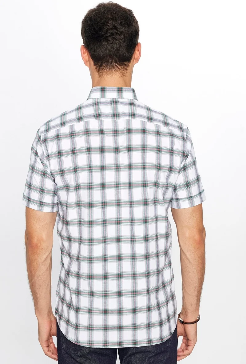 تودورس Men's Classic Fit Regular Cut Short Sleeve Cotton Single Pocket Plaid Button-Down Collar Shirt