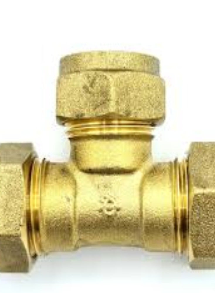KNP Male Tee Adapter in Brass with Copper fittings is designed to connect three sections of pipe or tubing, creating a tee junction with male threads.
