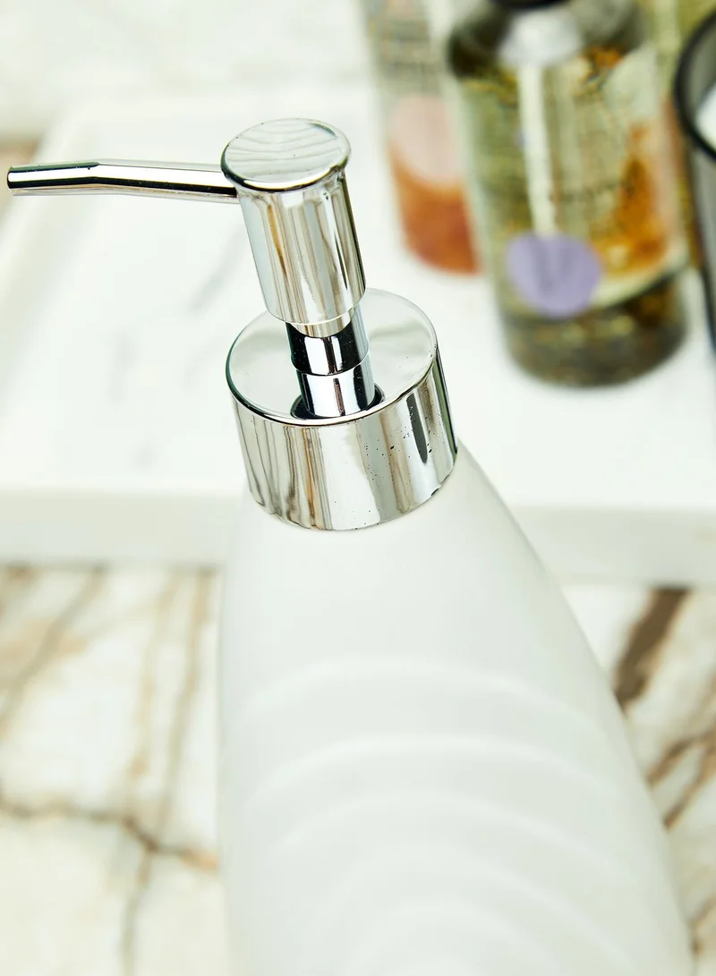 Noire Edit 5 Piece Bathroom Set