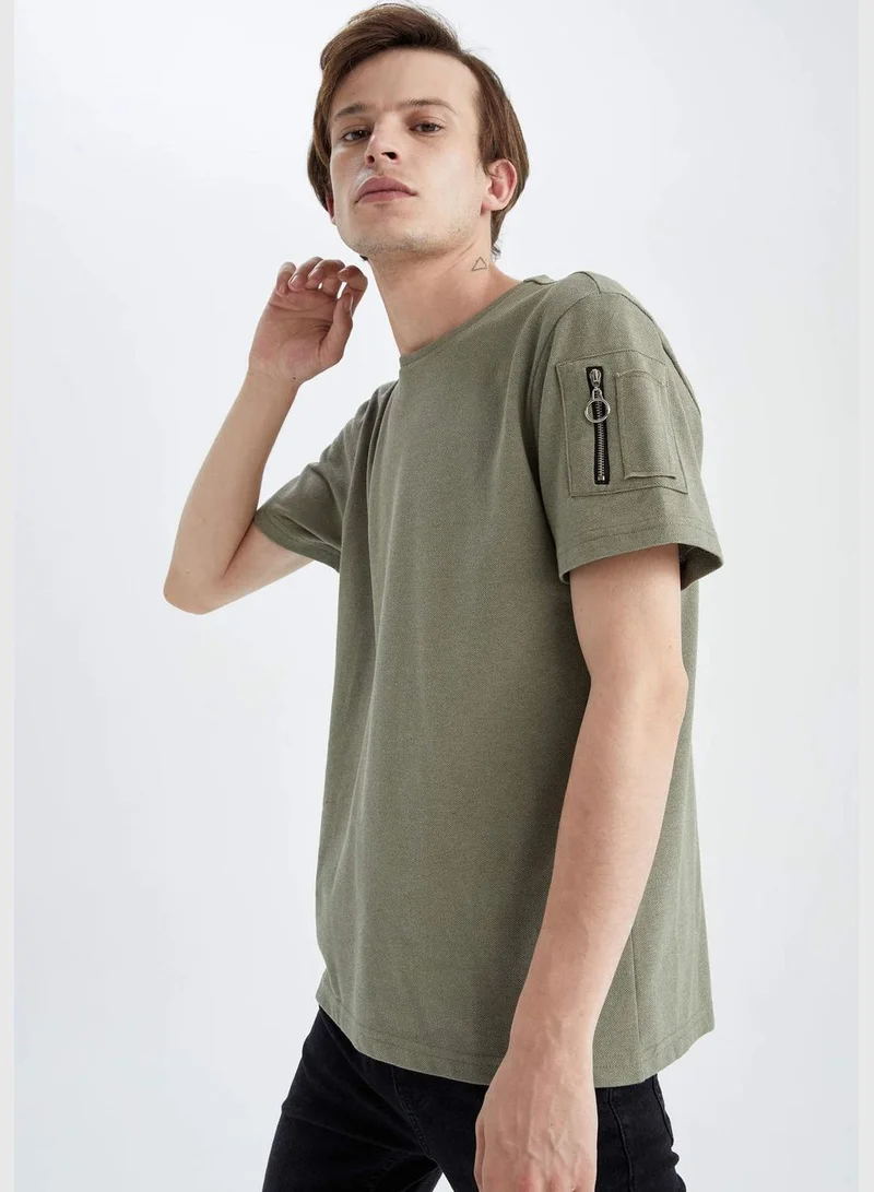 DeFacto Man Regular Fit Crew Neck Short Sleeve T-Shirt