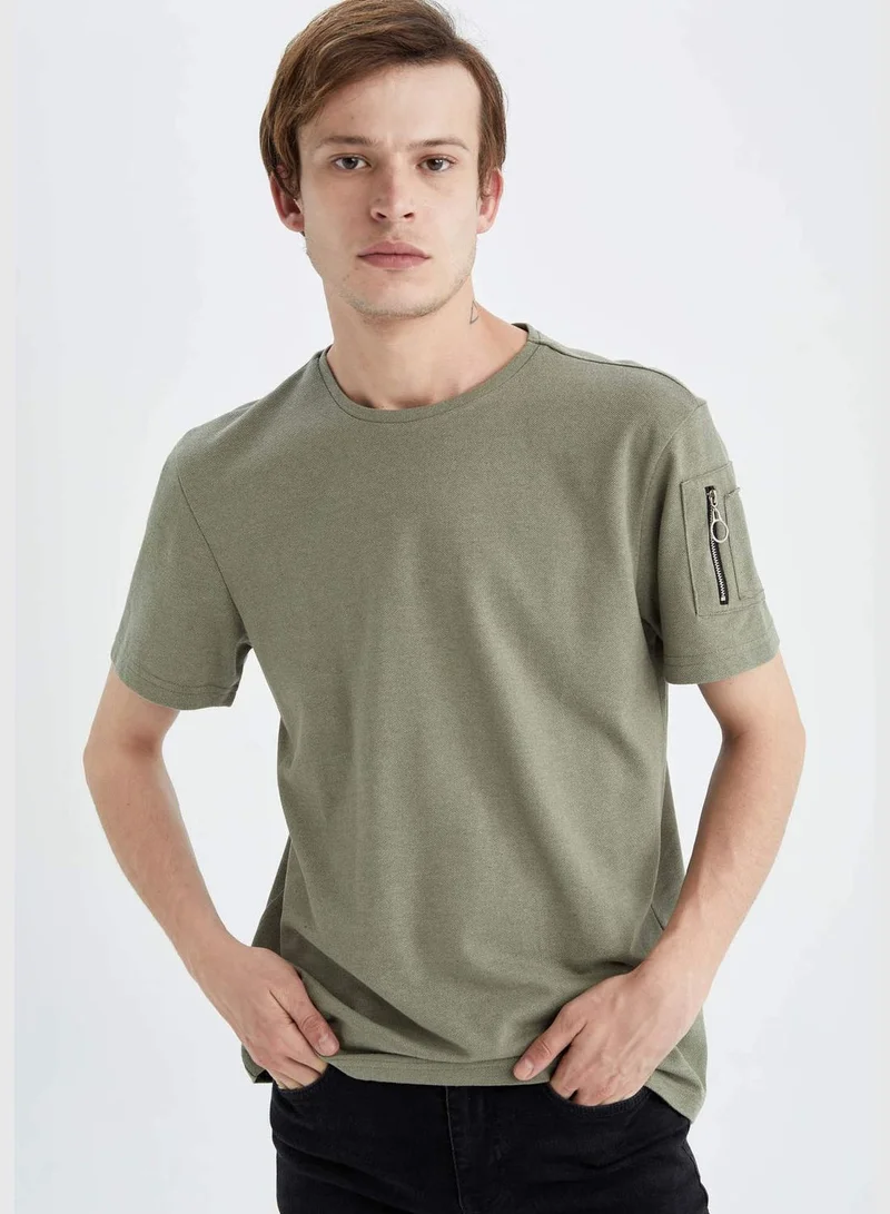 DeFacto Man Regular Fit Crew Neck Short Sleeve T-Shirt