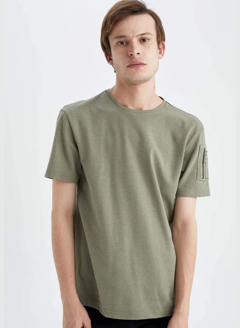 DeFacto Man Regular Fit Crew Neck Short Sleeve T-Shirt