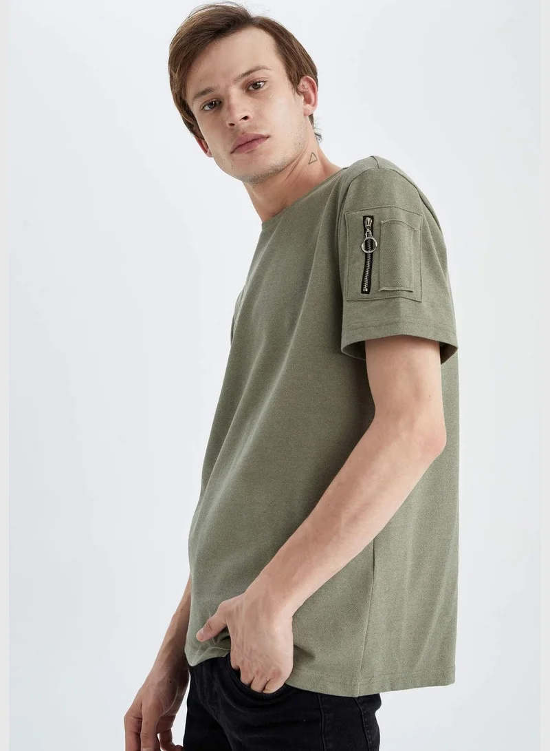 DeFacto Man Regular Fit Crew Neck Short Sleeve T-Shirt