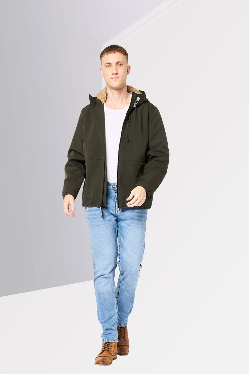 Michael Kors جاكيت رجالي بغطاء رأس بشعار العلامة التجارية، زيتوني - Image 2