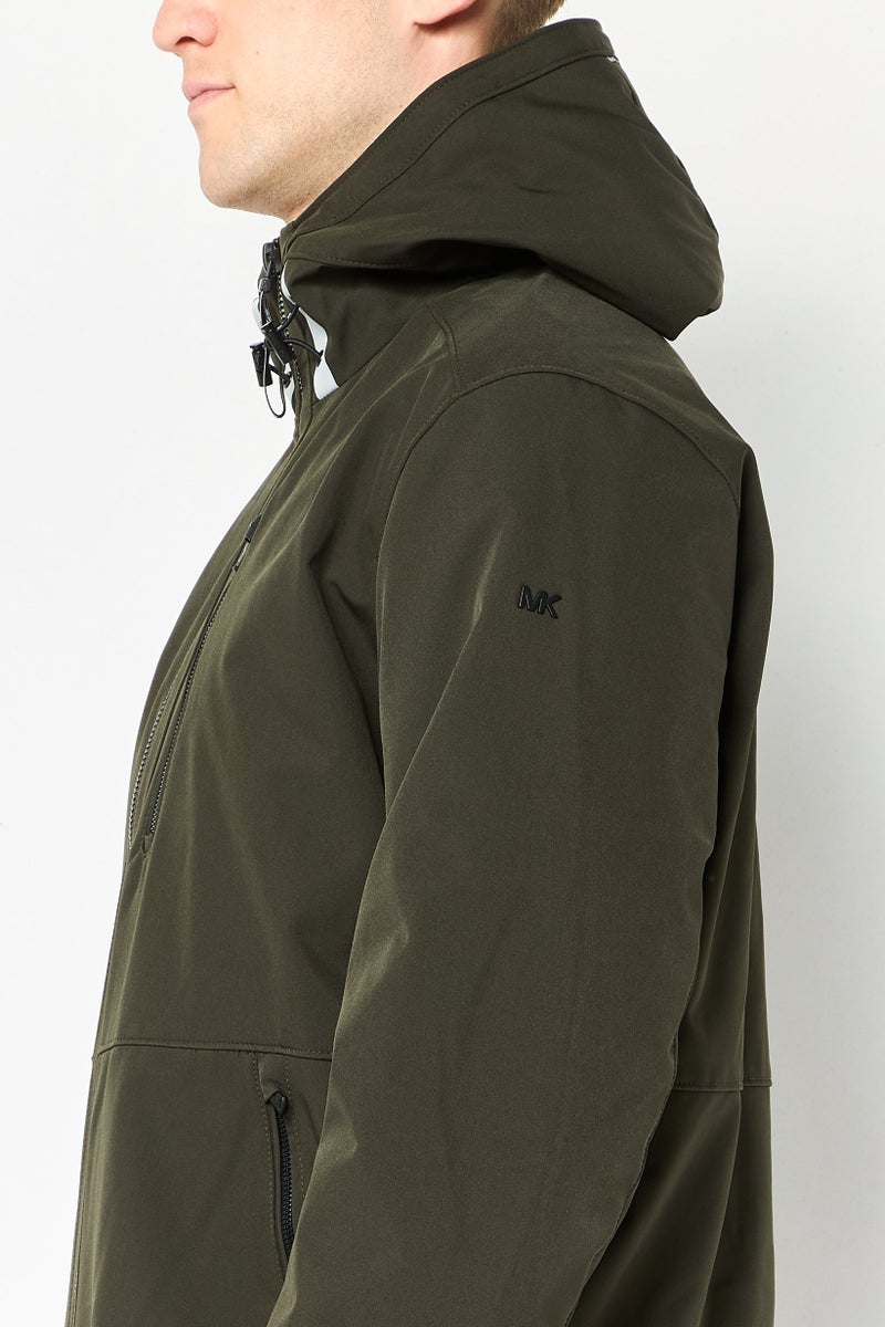 Michael Kors جاكيت رجالي بغطاء رأس بشعار العلامة التجارية، زيتوني - Image 4
