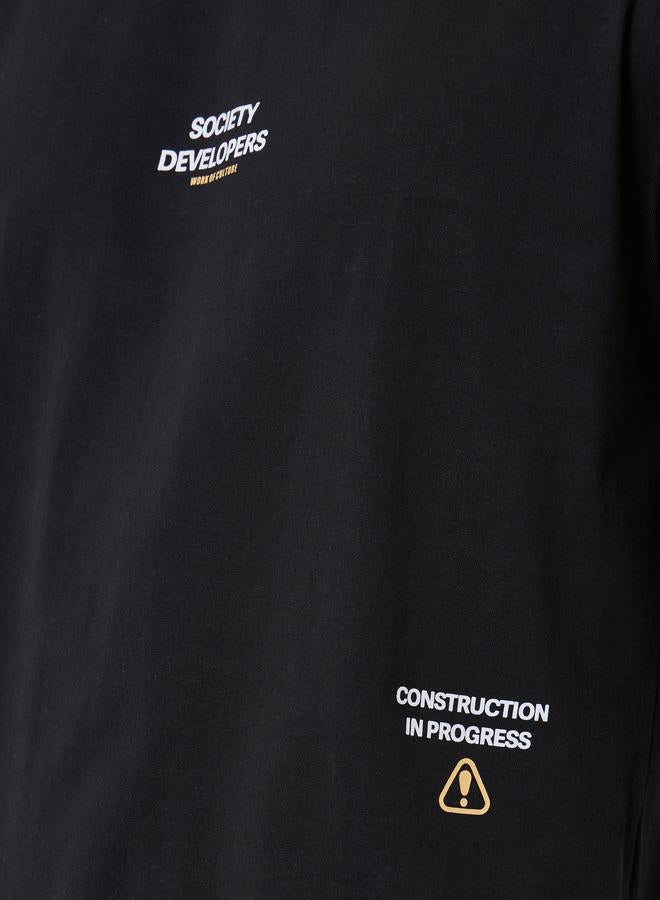 Styli Men Black Slogan Print Oversized T-Shirt - Image 5