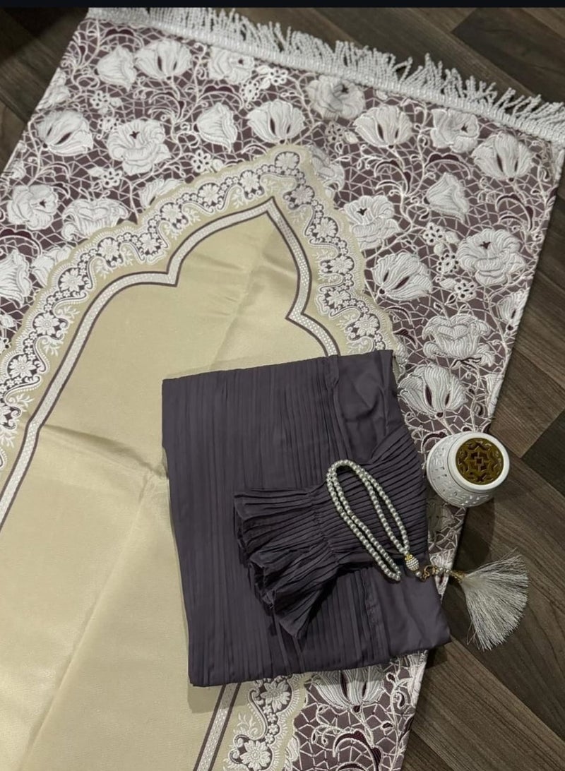 Women's prayer rug with sheet